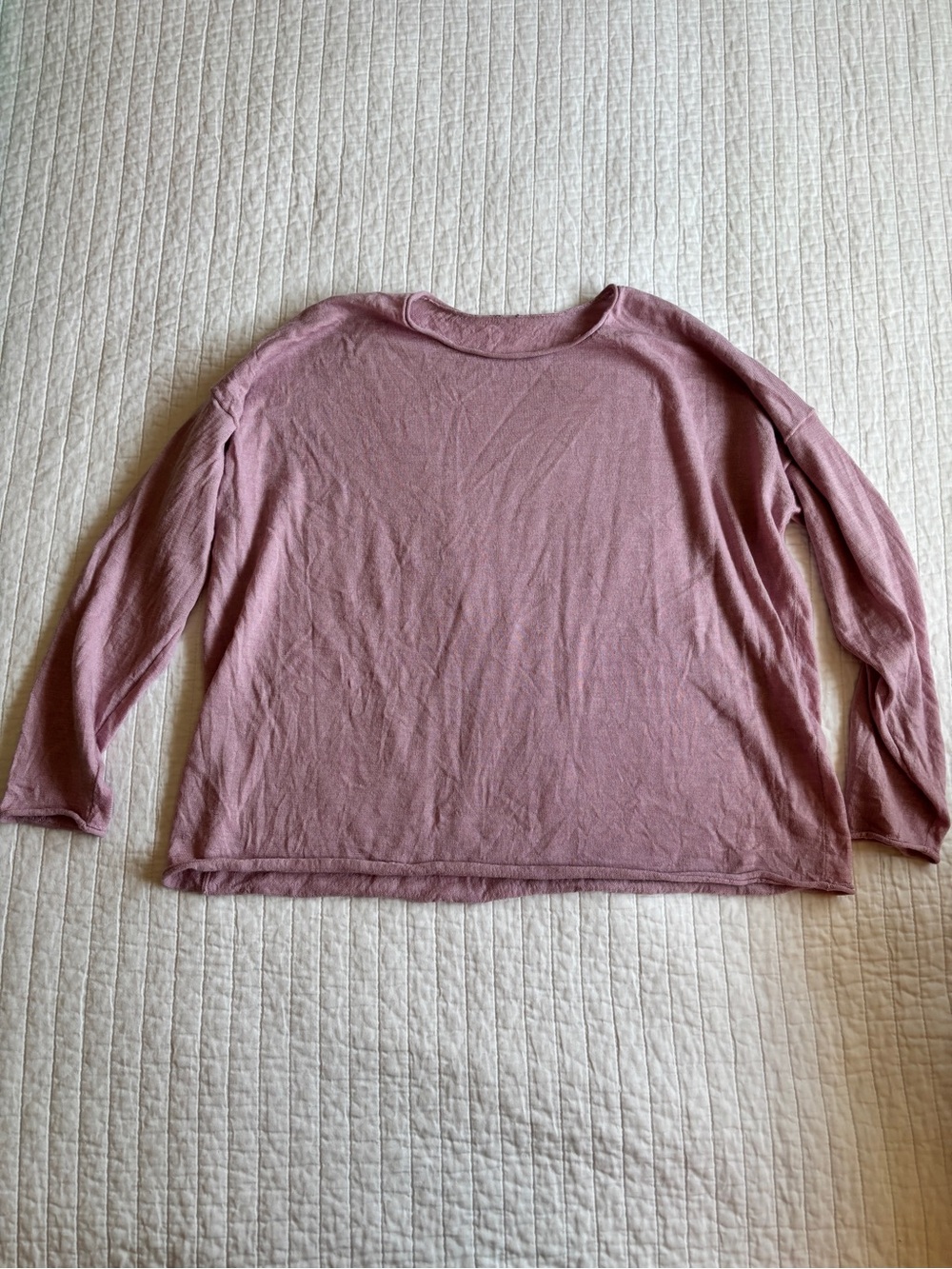 Eileen Fisher Relaxed Crewneck Long-Sleeve Linen Tee in Light Purple